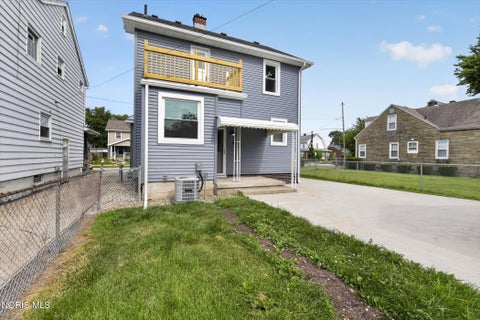 Tiny photo for 1734 Milroy Street, Toledo, OH 43605 (MLS # 10011417)