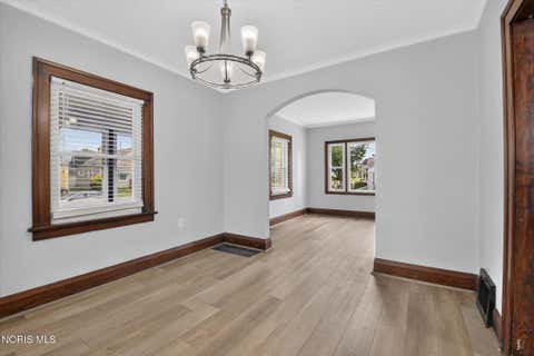 Tiny photo for 1734 Milroy Street, Toledo, OH 43605 (MLS # 10011417)