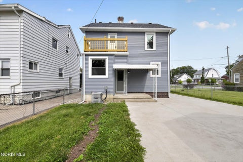 Tiny photo for 1734 Milroy Street, Toledo, OH 43605 (MLS # 10011417)