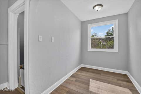Tiny photo for 1734 Milroy Street, Toledo, OH 43605 (MLS # 10011417)