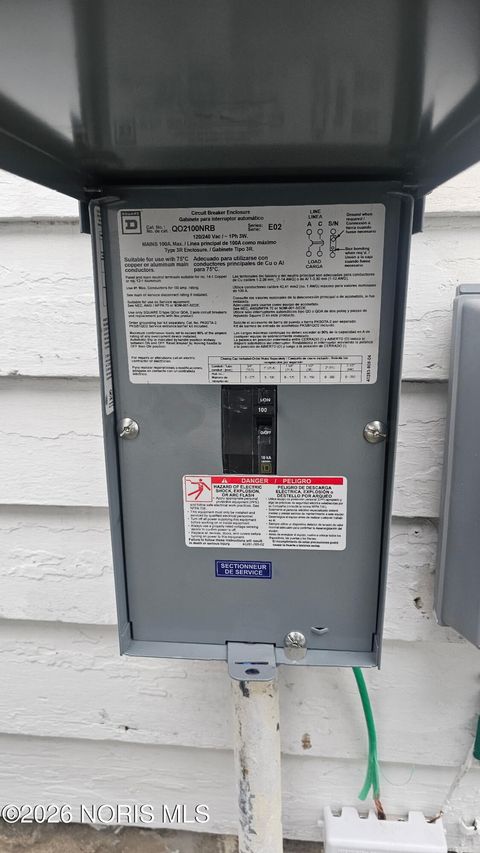 Tiny photo for 933 Waverly Avenue, Toledo, OH 43607 (MLS # 10004455)