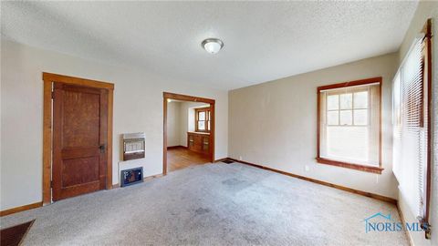 Tiny photo for 3941 Leybourn Avenue, Toledo, OH 43612 (MLS # 10006832)