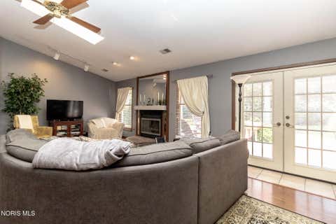 Tiny photo for 2049 Willowhill Lane, Toledo, OH 43615 (MLS # 10011002)