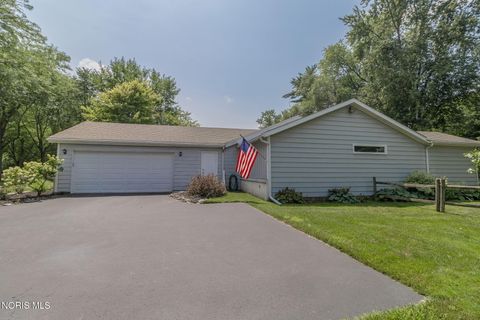 Tiny photo for 2049 Willowhill Lane, Toledo, OH 43615 (MLS # 10011002)