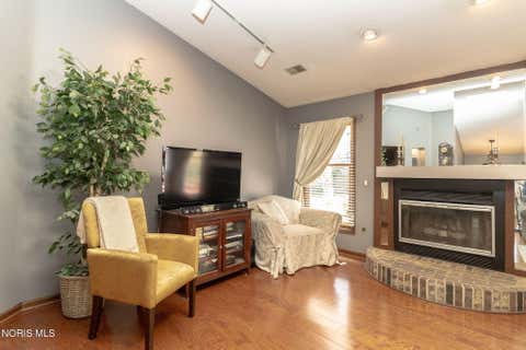 Tiny photo for 2049 Willowhill Lane, Toledo, OH 43615 (MLS # 10011002)