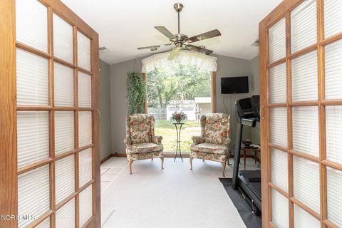 Tiny photo for 2049 Willowhill Lane, Toledo, OH 43615 (MLS # 10011002)