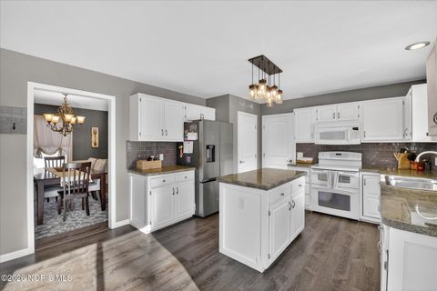 Tiny photo for 6755 Cloister Court, Toledo, OH 43617 (MLS # 10003727)