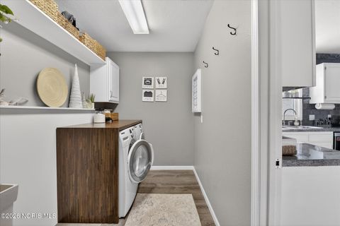 Tiny photo for 6755 Cloister Court, Toledo, OH 43617 (MLS # 10003727)