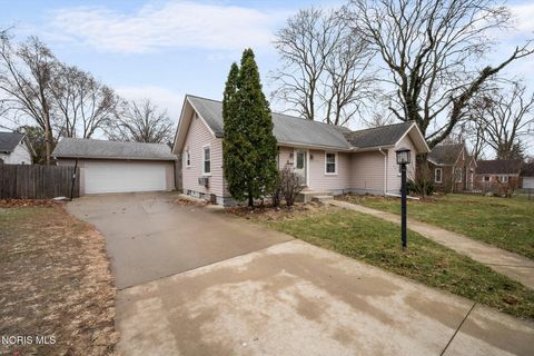 Photo of 4722 Bowser Drive, Toledo, OH 43613 (MLS # 10004863)