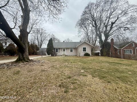 Tiny photo for 4722 Bowser Drive, Toledo, OH 43613 (MLS # 10004863)