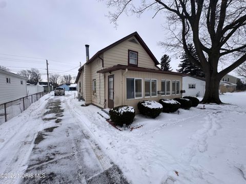 Tiny photo for 224 Sackett Street, Maumee, OH 43537 (MLS # 10003720)