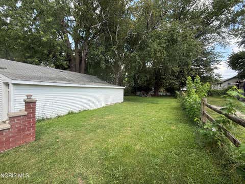 Tiny photo for 3758 Lockwood Avenue, Toledo, OH 43612 (MLS # 10011707)