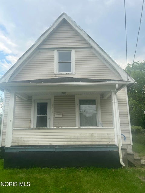 Tiny photo for 1715 Oakwood Avenue, Toledo, OH 43607 (MLS # 10012542)