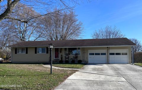 Photo of 1641 Cherry Lane, Findlay, OH 45840 (MLS # 10001738)