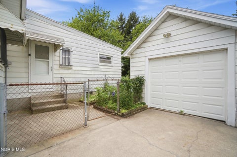 Tiny photo for 3025 Sherbrooke Road, Toledo, OH 43606 (MLS # 10009680)