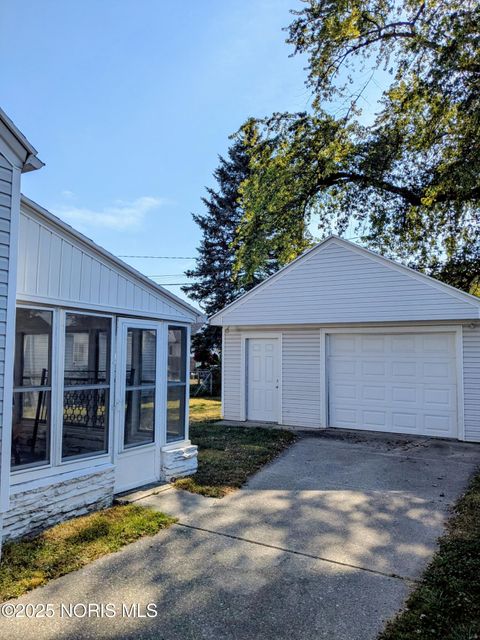 Tiny photo for 3133 Glencairn Avenue, Toledo, OH 43614 (MLS # 10000297)