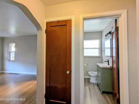 Tiny photo for 3133 Glencairn Avenue, Toledo, OH 43614 (MLS # 10000297)