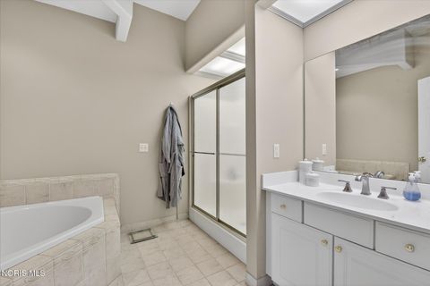 Tiny photo for 4 Bent Creek Crossing, Sylvania, OH 43560 (MLS # 10007547)