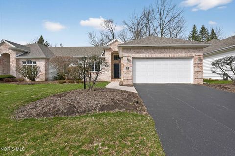 Photo of 4 Bent Creek Crossing, Sylvania, OH 43560 (MLS # 10007547)