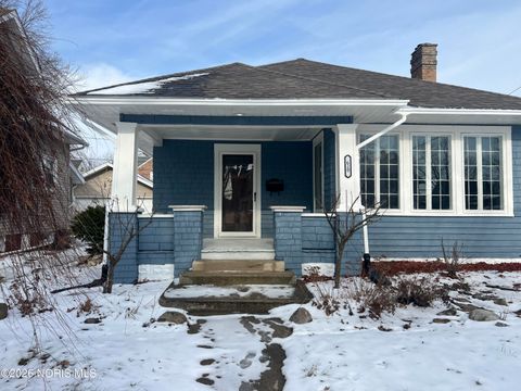 Photo of 620 W North Street, Fostoria, OH 44830 (MLS # 10002862)