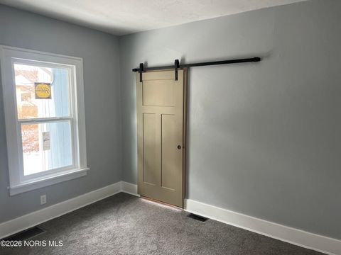 Tiny photo for 620 W North Street, Fostoria, OH 44830 (MLS # 10002862)