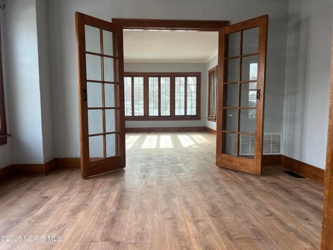 Tiny photo for 620 W North Street, Fostoria, OH 44830 (MLS # 10002862)