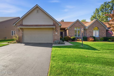 Tiny photo for 4 Shenandoah Circle, Sylvania, OH 43560 (MLS # 10014492)