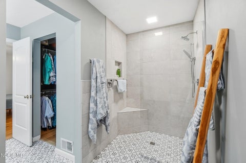 Tiny photo for 4 Shenandoah Circle, Sylvania, OH 43560 (MLS # 10014492)
