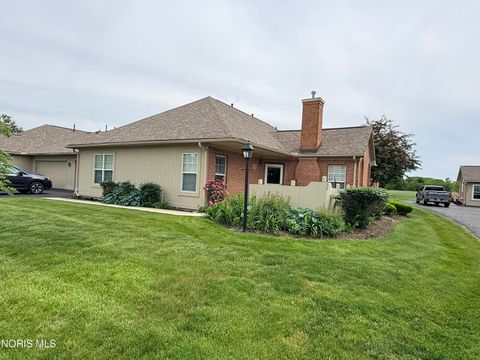 Photo of 3524 Bayberry Place, Oregon, OH 43616 (MLS # 10008360)