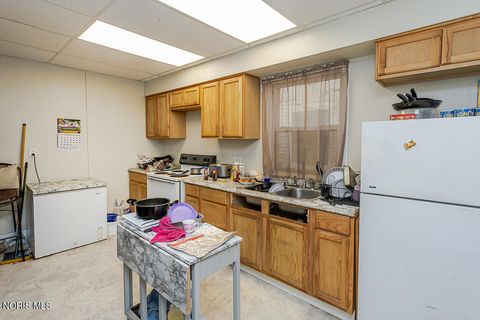 Tiny photo for 815 Dunwood Court, Toledo, OH 43609 (MLS # 10008507)