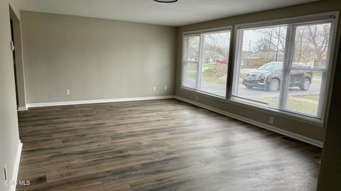 Tiny photo for 403 Park Avenue, Antwerp, OH 45813 (MLS # 10005353)
