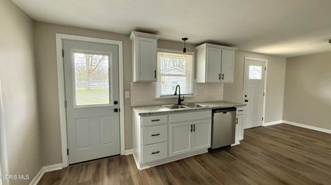 Tiny photo for 403 Park Avenue, Antwerp, OH 45813 (MLS # 10005353)