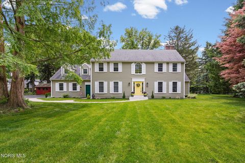 Photo of 116 Rockledge Circle, Perrysburg, OH 43551 (MLS # 10008138)