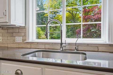 Tiny photo for 116 Rockledge Circle, Perrysburg, OH 43551 (MLS # 10008138)