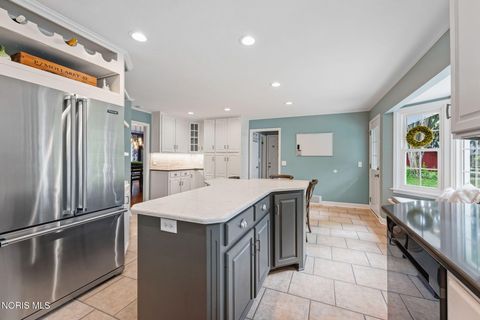 Tiny photo for 116 Rockledge Circle, Perrysburg, OH 43551 (MLS # 10008138)