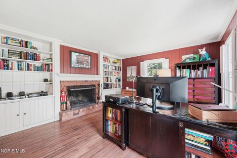 Tiny photo for 116 Rockledge Circle, Perrysburg, OH 43551 (MLS # 10008138)