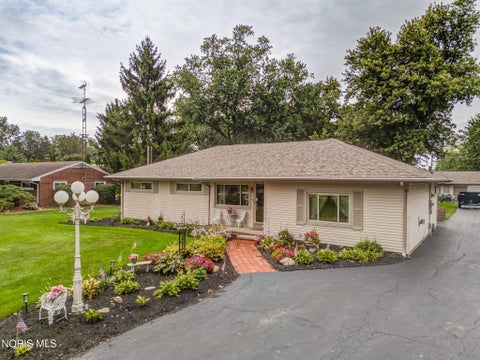Photo of 1031 Miller Road, Northwood, OH 43619 (MLS # 10013266)