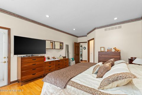 Tiny photo for 1338 Pine Valley Drive, Bowling Green, OH 43402 (MLS # 10003249)