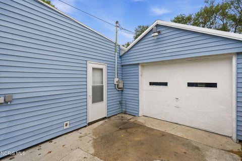 Tiny photo for 741 Circle Drive, Fostoria, OH 44830 (MLS # 10013584)