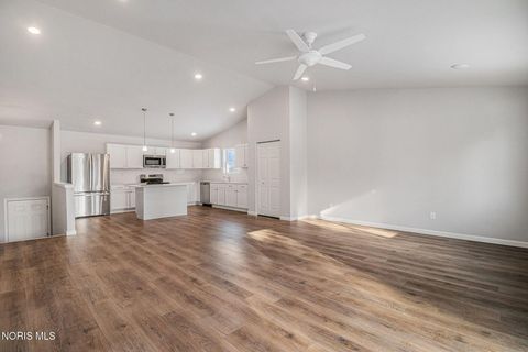 Tiny photo for 4 Woody Drive, Millbury, OH 43447 (MLS # 10006801)