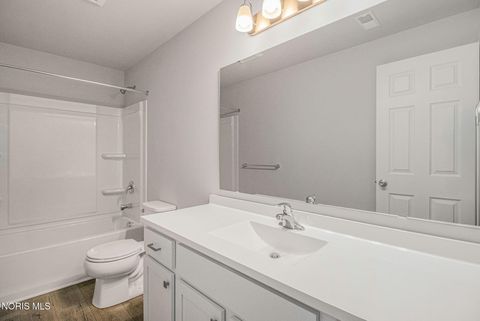 Tiny photo for 4 Woody Drive, Millbury, OH 43447 (MLS # 10006801)