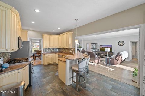 Tiny photo for 30348 Lemoyne Road, Walbridge, OH 43465 (MLS # 10005546)