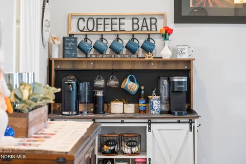 Tiny photo for 30348 Lemoyne Road, Walbridge, OH 43465 (MLS # 10005546)