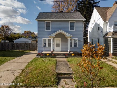 Photo of 3515 Revere Drive, Toledo, OH 43612 (MLS # 10001031)