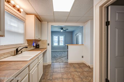 Tiny photo for 3515 Revere Drive, Toledo, OH 43612 (MLS # 10001031)