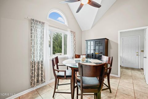 Tiny photo for 827 Abbey Lane, Findlay, OH 45840 (MLS # 10004466)