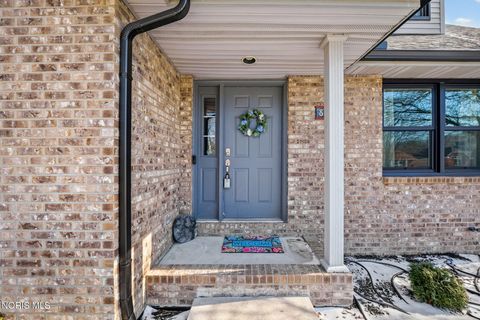 Tiny photo for 827 Abbey Lane, Findlay, OH 45840 (MLS # 10004466)