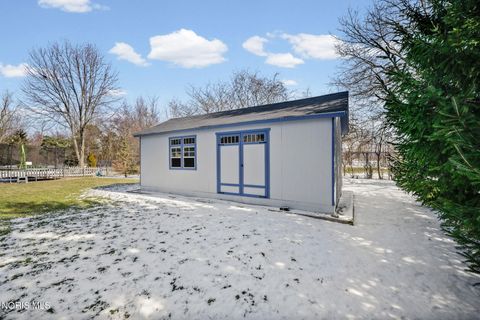 Tiny photo for 827 Abbey Lane, Findlay, OH 45840 (MLS # 10004466)