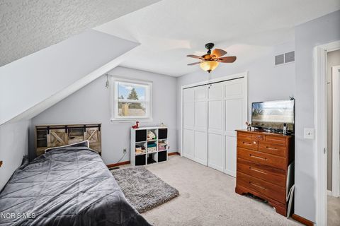 Tiny photo for 827 Abbey Lane, Findlay, OH 45840 (MLS # 10004466)