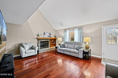 Tiny photo for 827 Abbey Lane, Findlay, OH 45840 (MLS # 10004466)